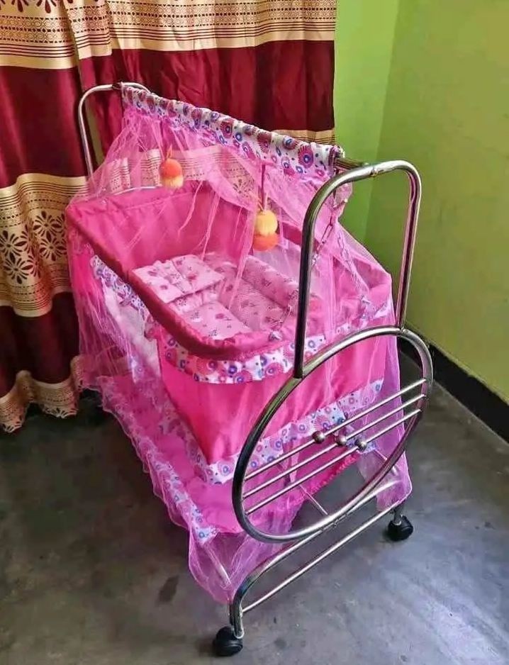 বাবুদের দোলনা